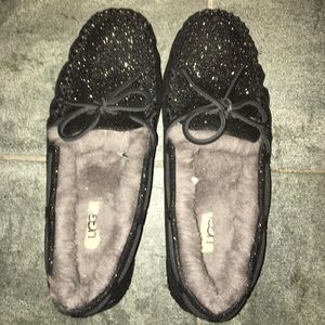 UGG slippers never worn